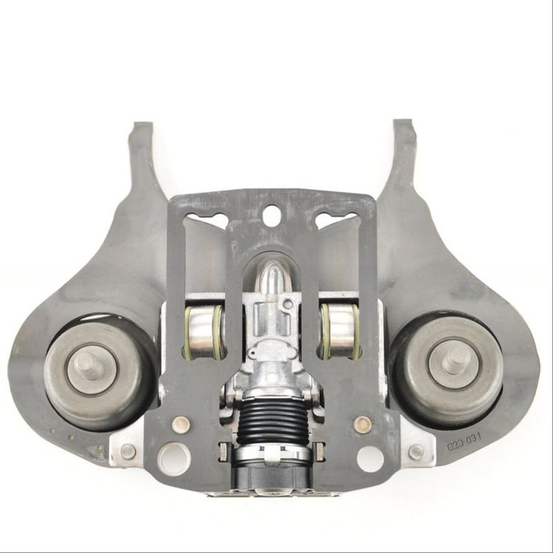 Double Clutch Fork Actuator Assembly for VELOSTER Captur EMGRAND TIGGO 26X18X13CM